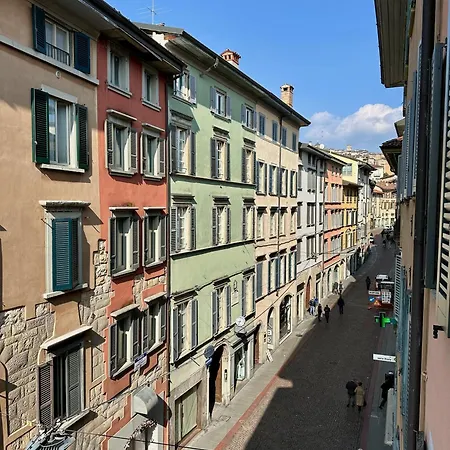 Magic Place Bergamo! Beauty Nest In The Heart Of The דירה ברגמו